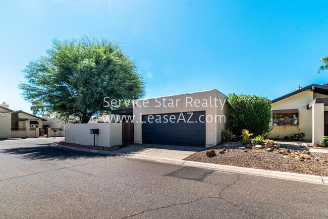 Building Photo - 11602 N 30th Dr