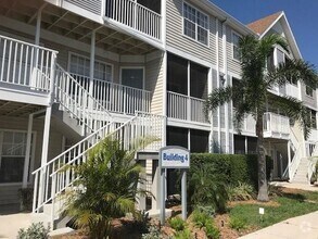 Building Photo - 850 S Tamiami Trl