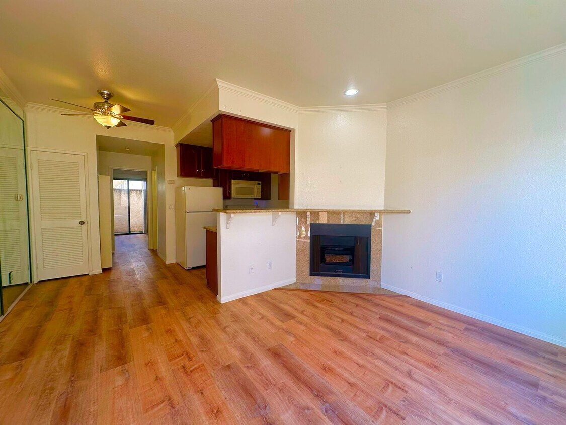 Foto principal - Awesome condo next to North Park Community...