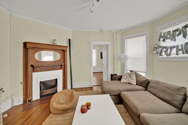 Foto del edificio - 819 Gaffield Pl