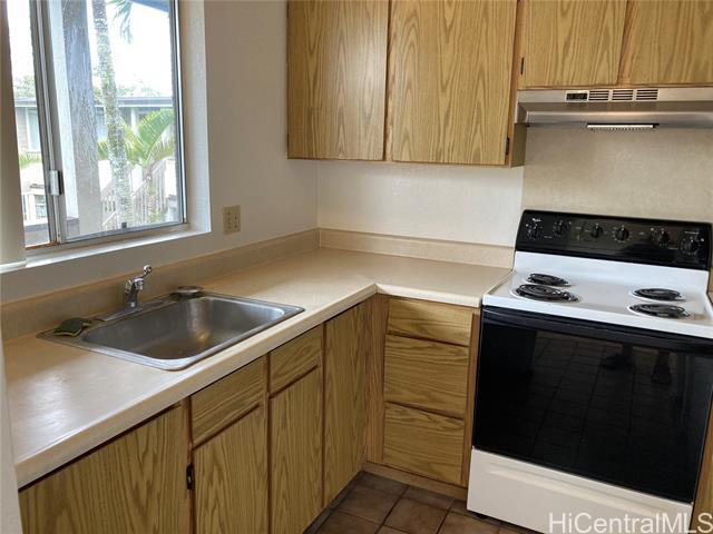 Building Photo - 95-648-648 Hanile St