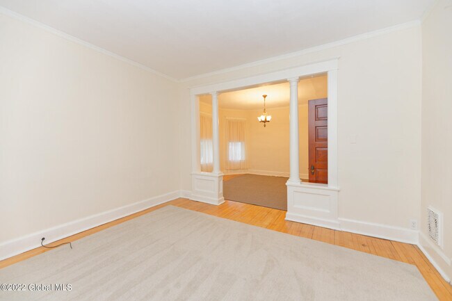 Foto del edificio - 1287 Parkwood Blvd