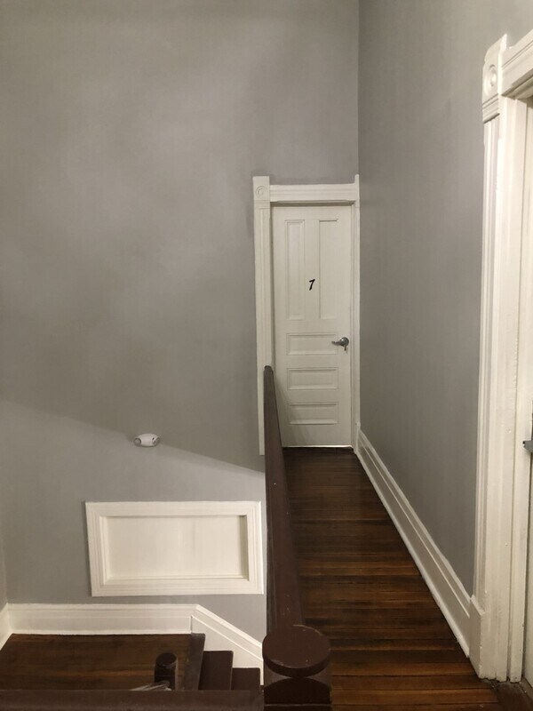 Building Photo - 421 Brady St