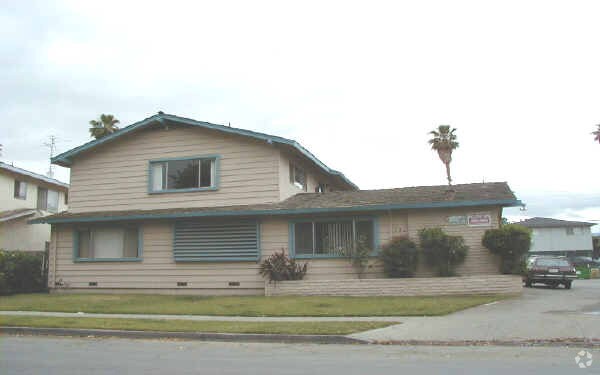 Building Photo - 792 Farm Dr