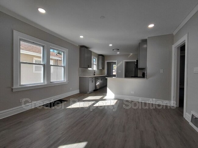 Building Photo - 6624 Jefferson Ave