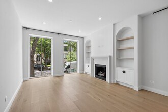 Building Photo - 3739 N Clifton Ave