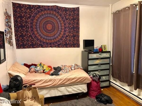 Building Photo - 83 Park Dr