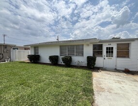 Building Photo - 60 River Dr
