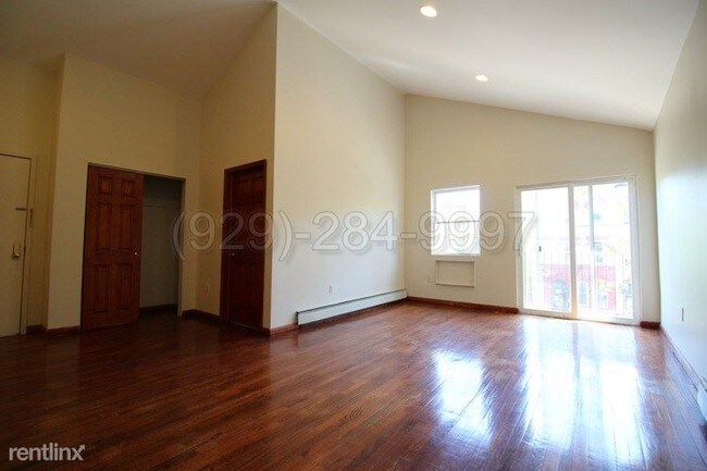 Building Photo - 714 Jefferson Ave