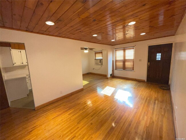 Foto del edificio - 47-19 207th St