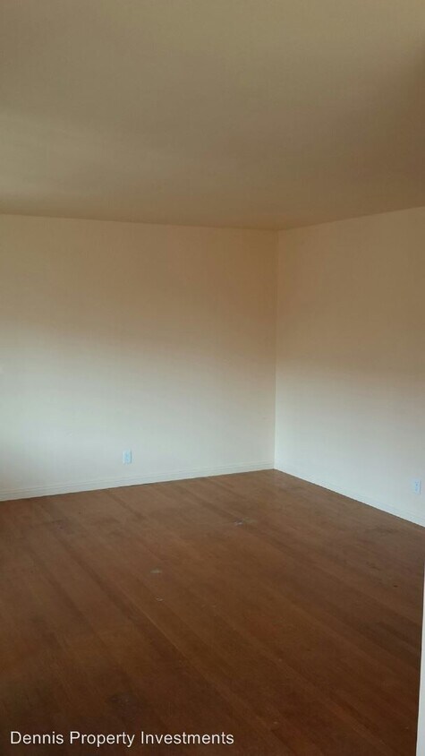 Building Photo - 1234-1246 E Santa Clara St