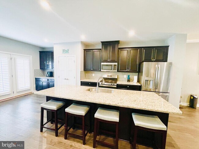 Foto del edificio - 18109 Red Mulberry Rd