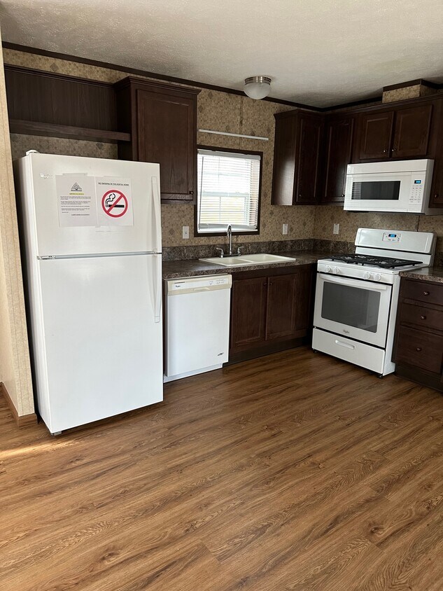 46 Halfmoon Cir, Halfmoon, NY 12065 House Rental in Halfmoon, NY