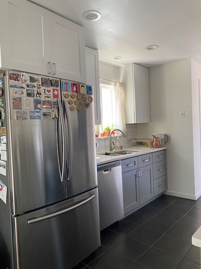 Foto del edificio - Charming 1 Level House 3 Bed, 2 Bath with ...