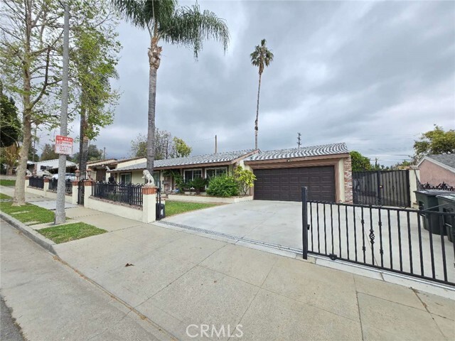 Building Photo - 1258 La Pintoresca Dr