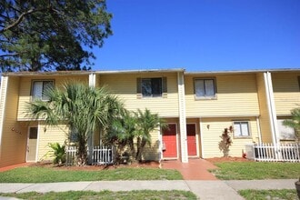 Building Photo - 22620 Gage Loop