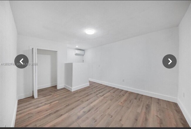 Foto del edificio - 6915 NW 4th Ct