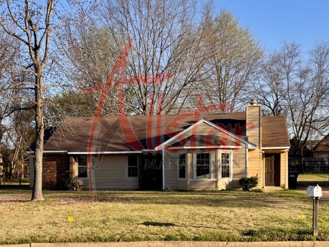 Building Photo - 900 Clarington Dr