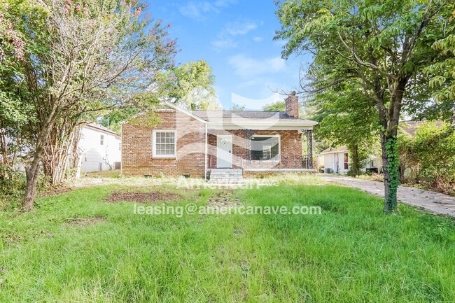 Building Photo - 1503 18th E St