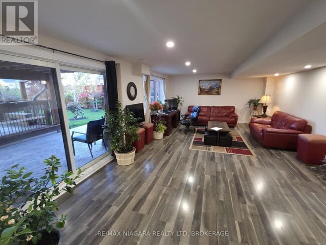 Building Photo - 7879 Buckeye Cres