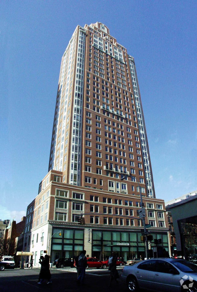 1110 Third ave - The Chatham