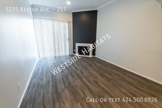 Building Photo - 5235 Kester - Gorgeous, fully renovated bu...