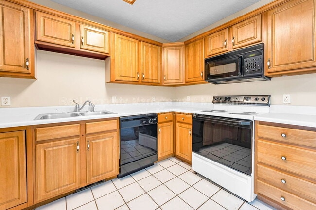 Building Photo - 3348 S Doris Ct