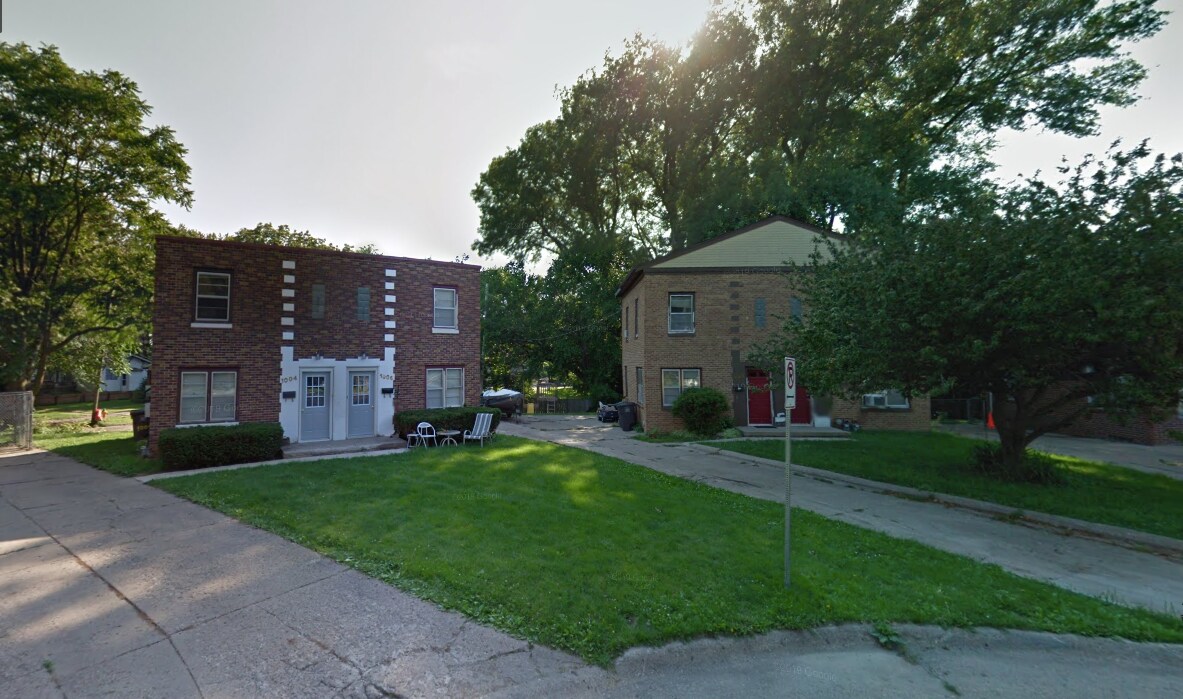 1008 Kingman Cir, Des Moines, IA 50311 Townhouse for Rent in Des