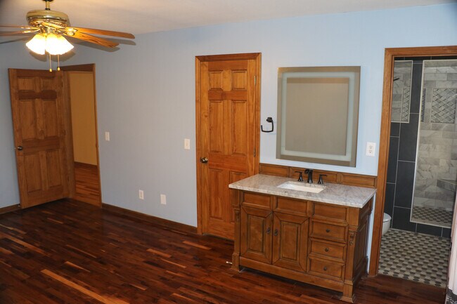 Dormitorio principal - 138 Cullen Ln