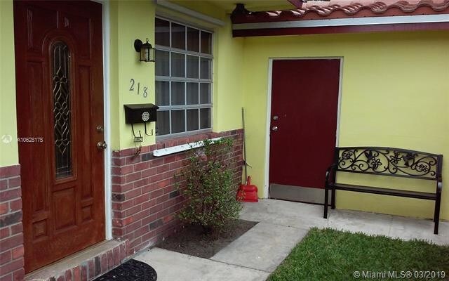 Primary Photo - 218 SW 10th St
