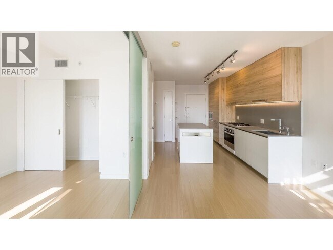 Photo du bâtiment - 2378 Alpha Ave