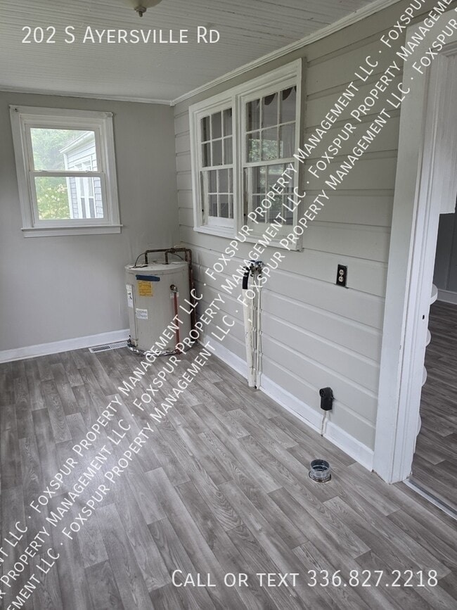 Building Photo - 202 S Ayersville Rd