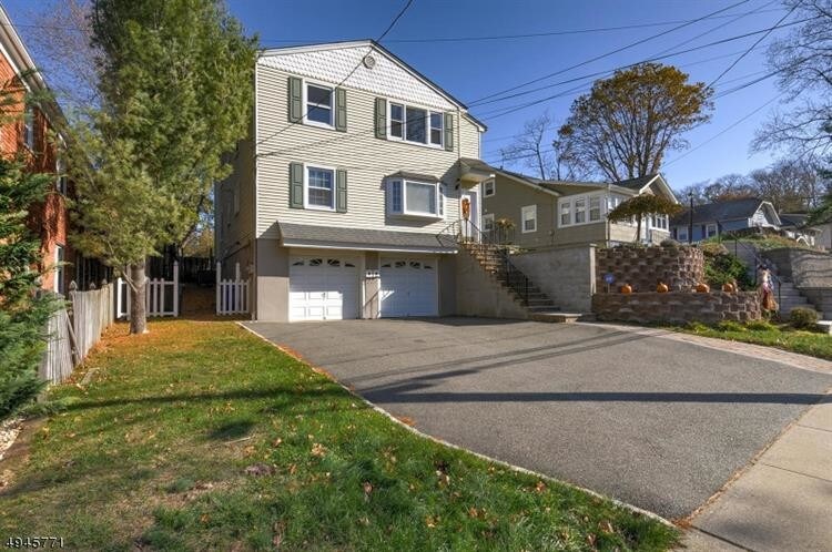 Primary Photo - 3 Oak Grove Rd