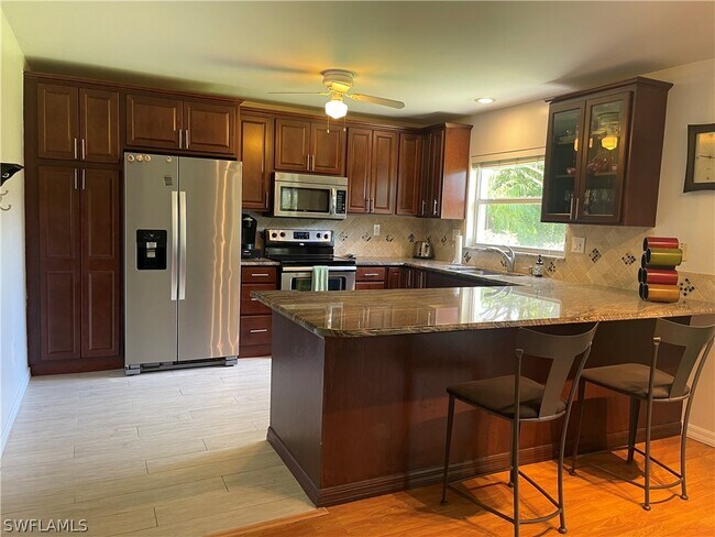 Foto del edificio - 378 Dover Pl