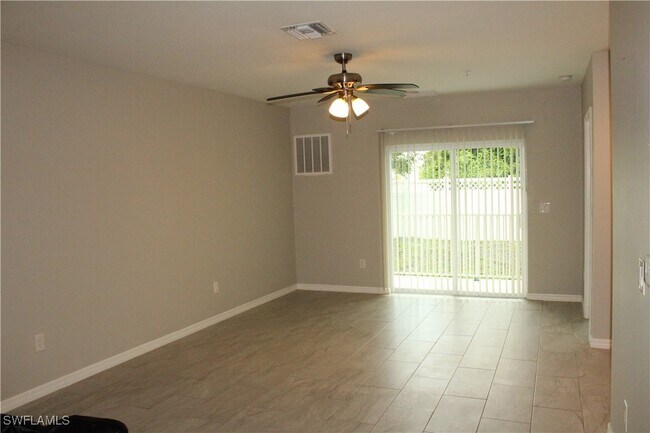 Foto del edificio - 912 SW 39th Terrace