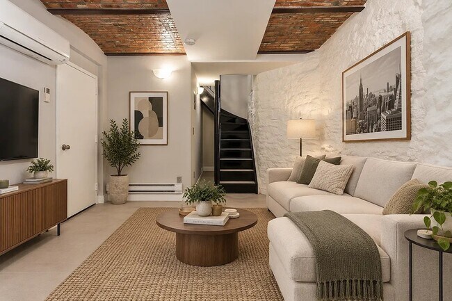 Foto del edificio - 15 W 103rd St