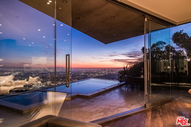 Foto del edificio - 1738 Viewmont Dr