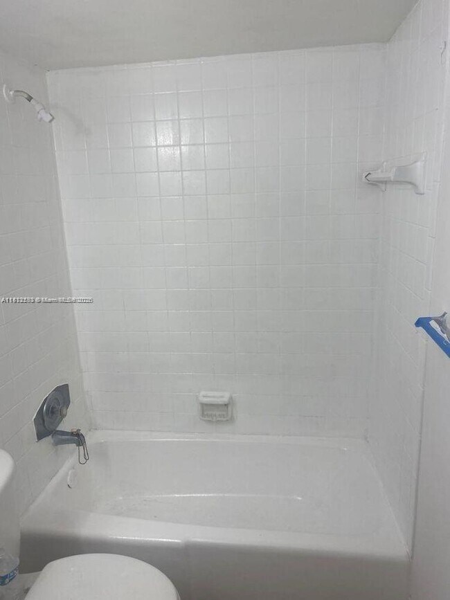 Foto del edificio - 8704 NW 35th St