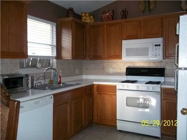 Foto del edificio - Picadilly Ridge Coming Soon Home (Showings start 5/30 by appt only)