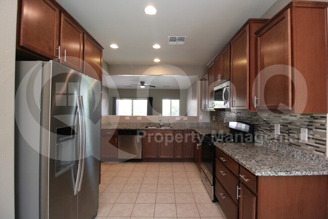 Foto del edificio - 5614 W Montebello Way