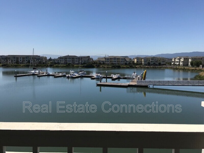 652 Sea Anchor Dr Unit 2205, Redwood City, CA 94063 Condo for Rent in