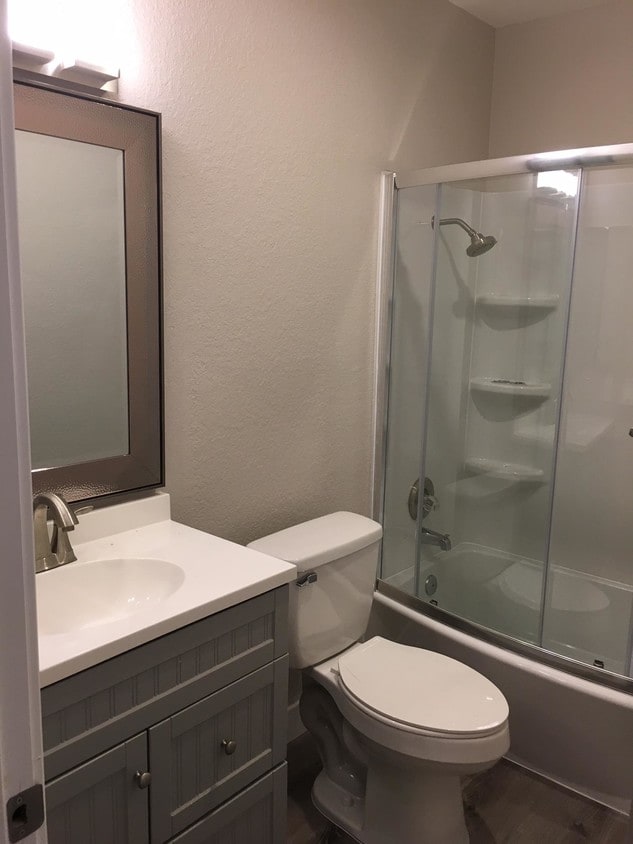 Master Bath - 429 Autumn Dr