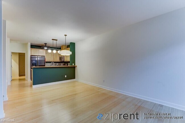 Foto del edificio - 3 br, 3 bath Townhome - 7426 Newcastle Gol...