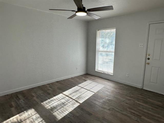 Foto del edificio - 3356 P Ave