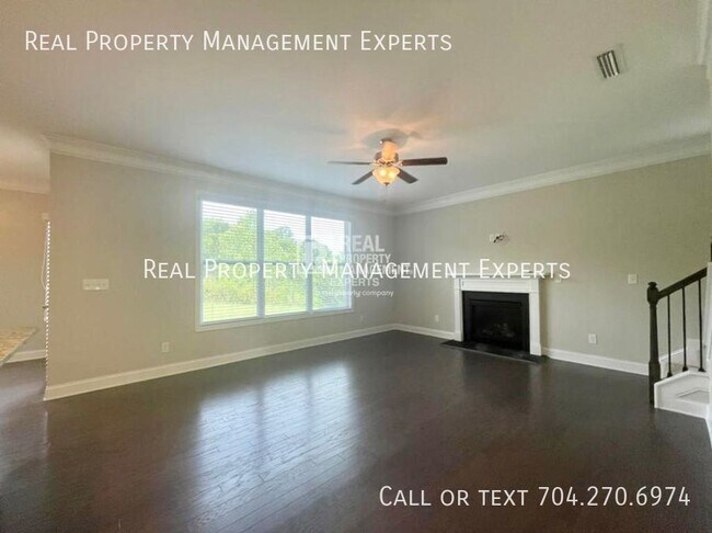Foto del edificio - 9808 Rayneridge Drive