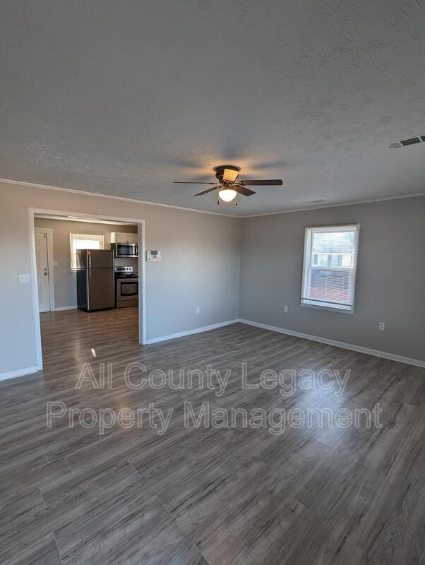 Building Photo - 126 Sorrells St