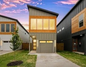 Building Photo - 2703 Birmingham Ave