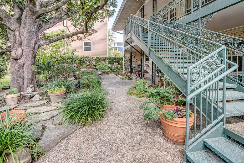 Foto principal - 1324 Cortlandt St