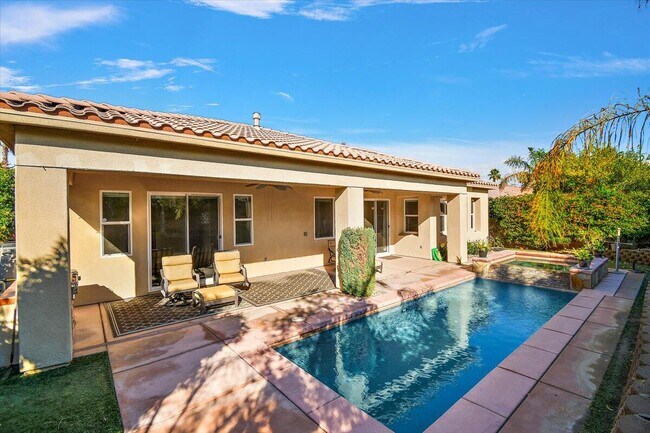 Foto del edificio - 80215 Queensboro Dr