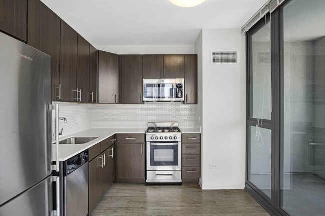 Foto del edificio - 153 W Huron St